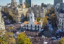 Editorial | Contundente repudio popular al intento de asesinato de CFK