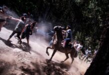 Lago Escondido: Lewis incumple fallos judiciales y el gobierno provincial lo apaña